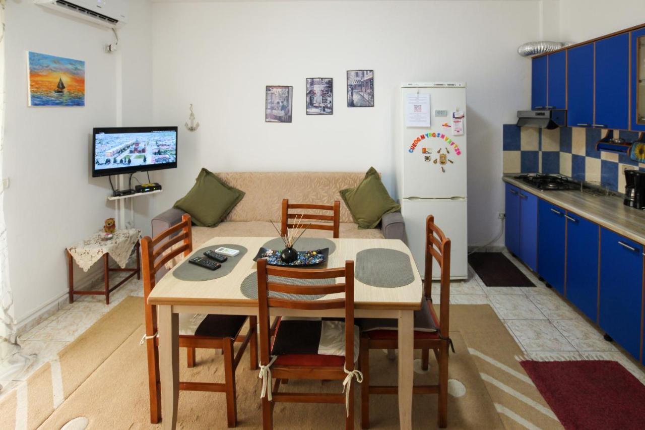 1 Bedroom Apartment With Fast Internet And Sea View Balcony In Durres Exterior photo